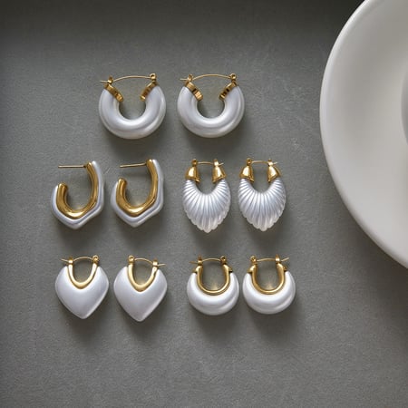 1 Stück wunderschöne unregelmäßige ringförmige Creolen aus Edelstahl in Goldfarbe für Damen 2