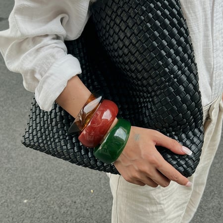 1 brazalete retro de forma irregular