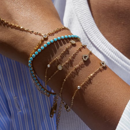 Braccialetti a catena da donna in acciaio inossidabile color oro con cuore di lusso, 1 pezzo 2