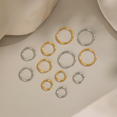 1 Paar goldfarbene Basic-Creolen aus Edelstahl 2