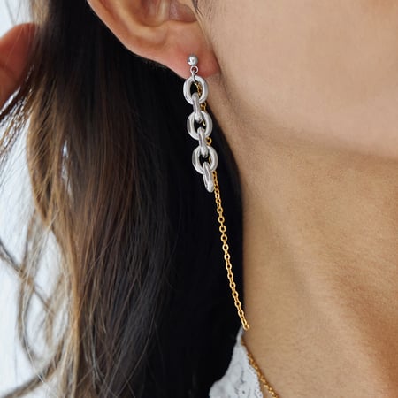 1 par de pendientes colgantes de acero inoxidable para mujer, con cadena sencilla en colores dorado y plateado.