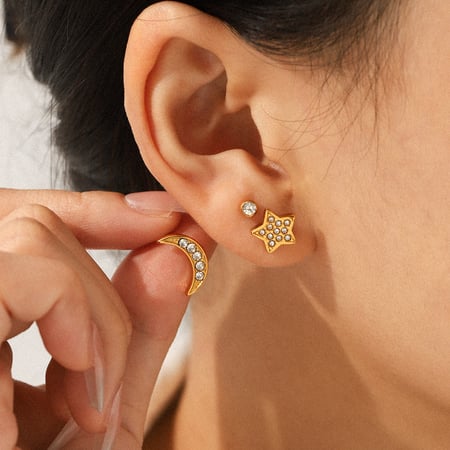 1 juego de lujosos pendientes de acero inoxidable con forma de estrella y luna y circonitas de color dorado para mujer 2