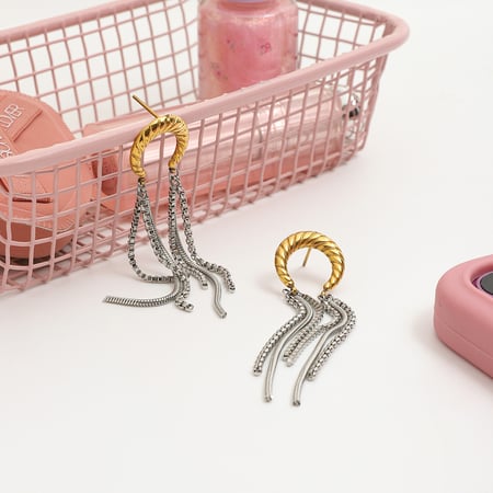 1 par de pendientes colgantes informales de acero inoxidable con borlas y luna en color dorado para mujer