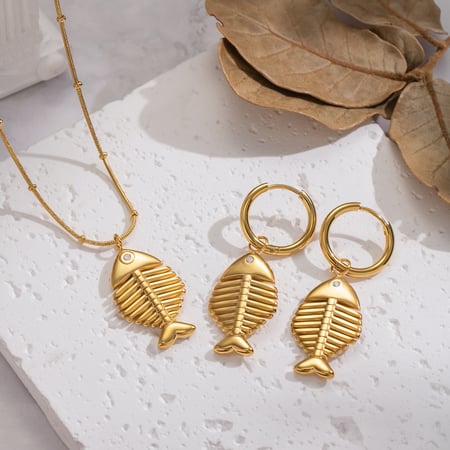 Conjunto de collar de acero inoxidable con forma de pez