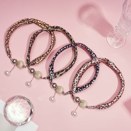Collana con ciondolo in tessuto leopardato retrò da 1 pezzo 2