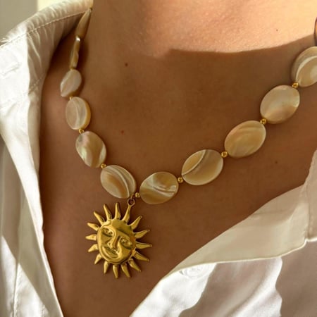 1 stuk gouden schelpen kralenketting met zonnenmotief