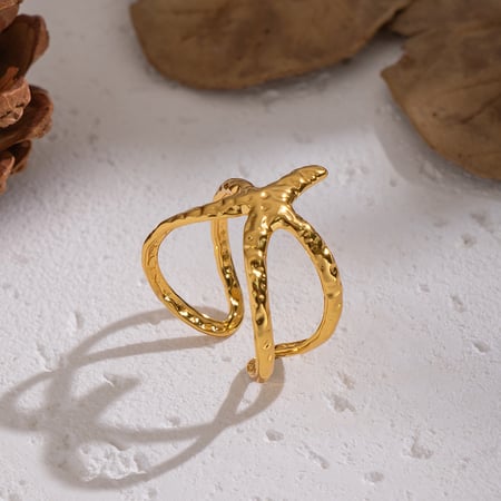 Anillo llamativo de acero inoxidable color dorado con forma de estrella de mar de 1 pieza