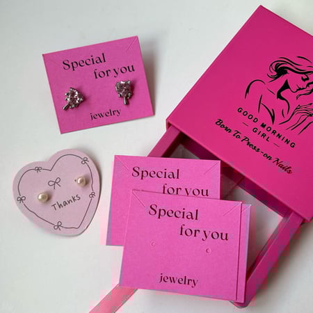 Cartes d'emballage de bijoux avec logo personnalisé disponible