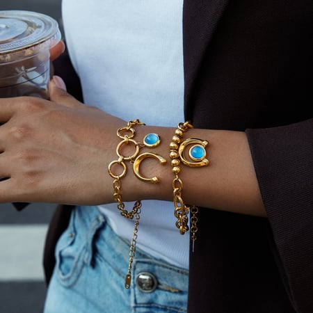 Braccialetti con ciondoli da donna in acciaio inossidabile color oro con cerchio in resina blu di lusso, 1 pezzo 2