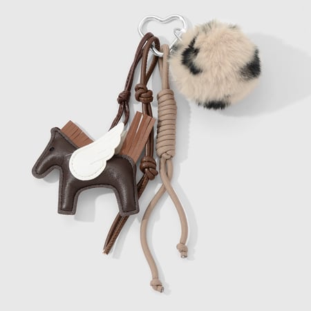 1 breloque de sac en cuir en forme de cheval volant 2