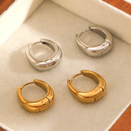 1 paio di orecchini a cerchio in acciaio inossidabile color oro 2