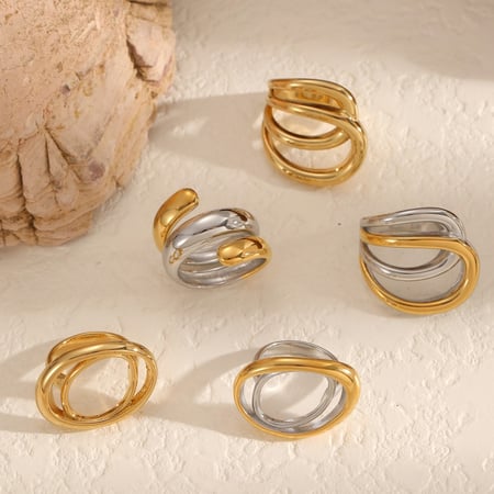 Anello minimalista in acciaio inossidabile con linee dorate miste, 1 pezzo