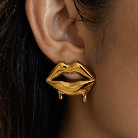 1 paire de boucles d'oreilles à tige classiques en acier inoxydable couleur or pour femme en forme de lèvres