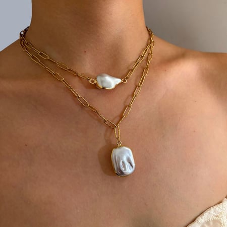 Collier pendentif couleur or perle 1 pièce