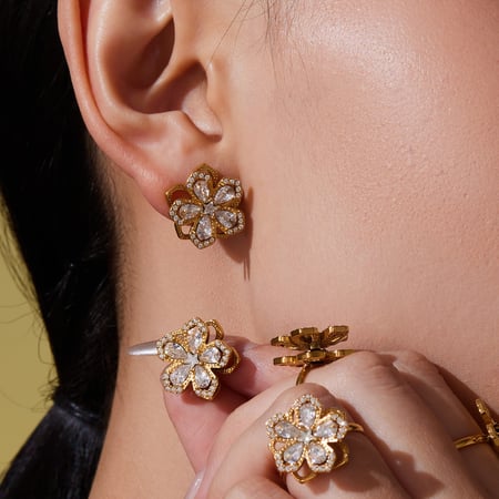 Klassieke bloem draaibare roestvrijstalen gouden zirkonia dames sieraden sets