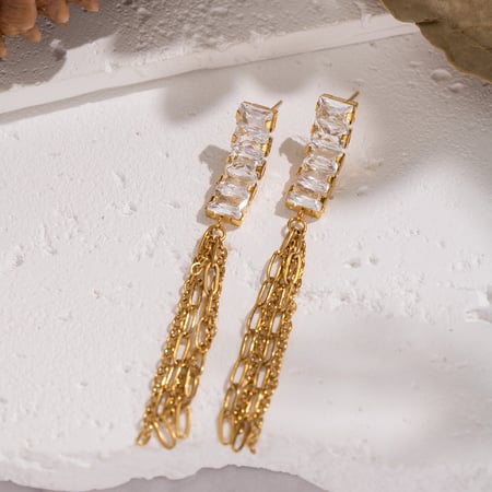 1 paio di orecchini pendenti di lusso con nappe in acciaio inossidabile color oro e zirconi