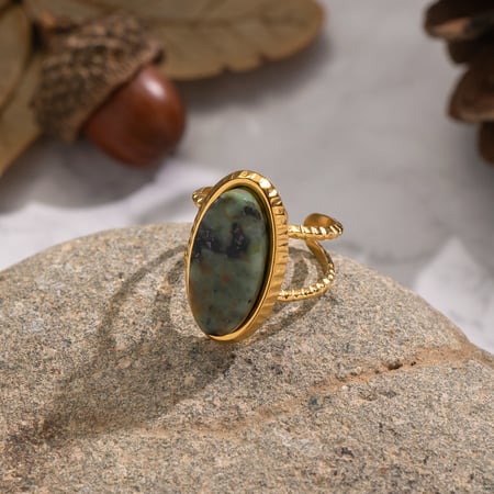 Anillo retro de acero inoxidable con piedras preciosas naturales de color dorado. 2