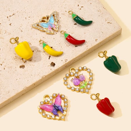 1 pezzo di ciondolo da donna in acciaio inossidabile color oro con peperoncino vivido
