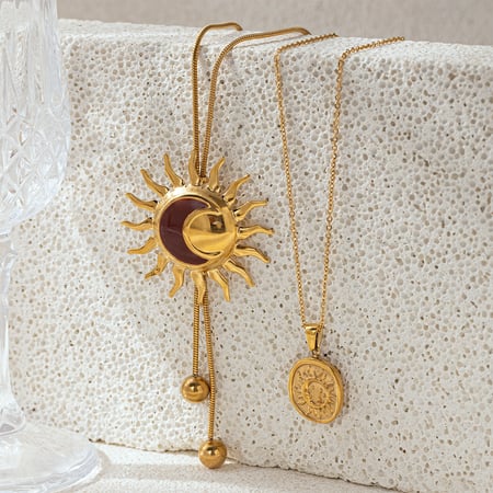 Collana lunga in acciaio inossidabile color oro con sole smaltato da 1 pezzo 2