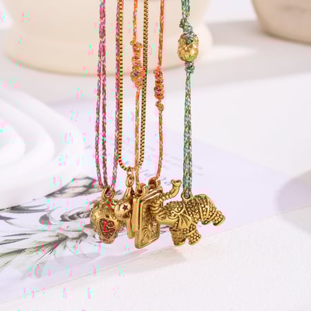 Collier pendentif sophistiqué en acier inoxydable pour femme, motif fraise, 1 pièce