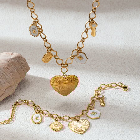 Set di collane in acciaio inossidabile color oro con ape e cuore smaltato retrò 2