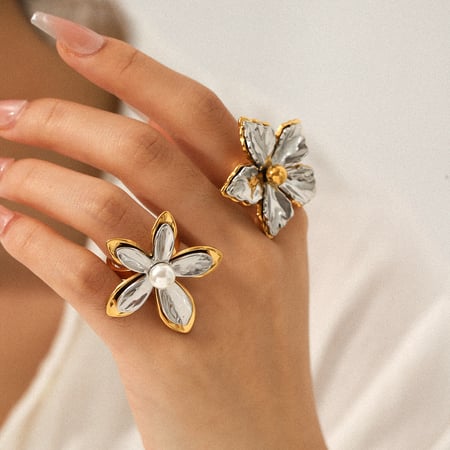 1 paio di anelli in acciaio inossidabile con fiori e colori misti 2