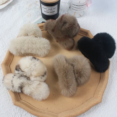1 Piece Luxurious  Cute Solid Color Furry Women's Hair Clips 2