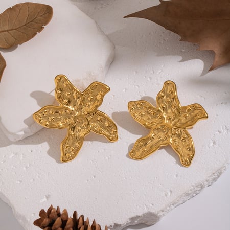 1 paio di orecchini a bottone in acciaio inossidabile color oro a forma di fiore 2