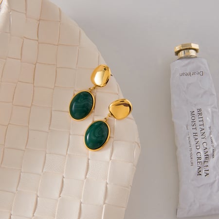 1 paire de boucles d&#39;oreilles pendantes rétro vertes en acier inoxydable et acrylique couleur or pour femme