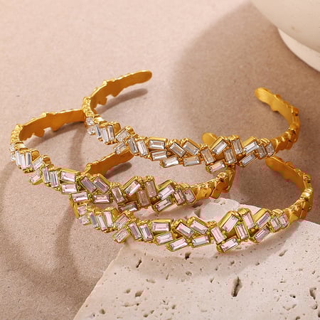 Bracciale rigido in acciaio inossidabile color oro con zirconi, 1 pezzo