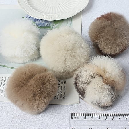 1 Piece  Cute Cute Furry  Pom  Women's Hair Clips