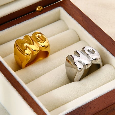 Bague déclaration lettre en acier inoxydable doré (1 pièce)