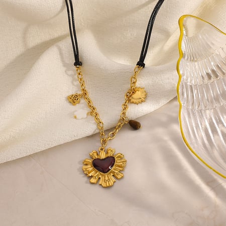1 Piece Retro  Daily Flower Heart Stainless Steel Women's Pendant Necklaces
