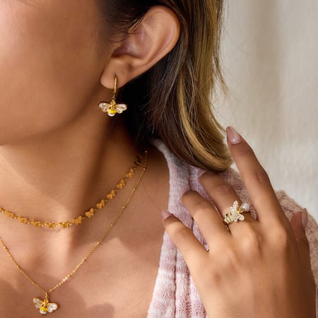 1 Pair Exquisite Bee Stainless Steel Gold Color Zircon Women's Pendant Necklaces