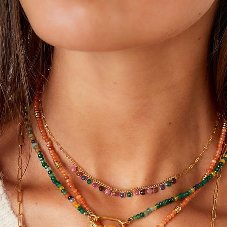 Necklace with carabiner lock