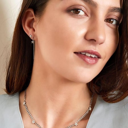 Stainless steel necklace with shiny stars