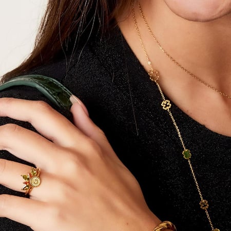 Ring radiant horseshoe