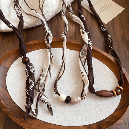 Collier long à motif cachemire 1 pièce 2