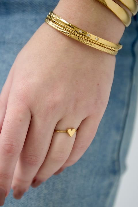 Petite bague en forme de coeur