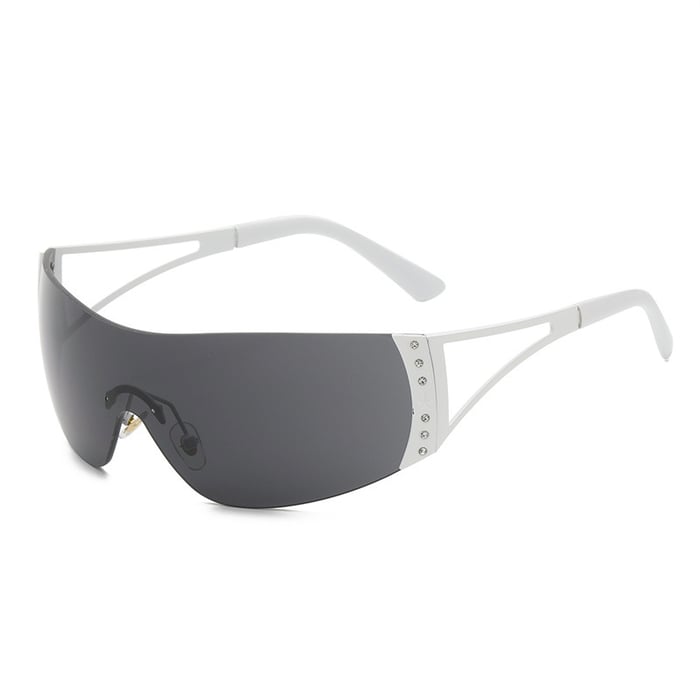 1 pair of fashionable women's sunglasses made of metal material
