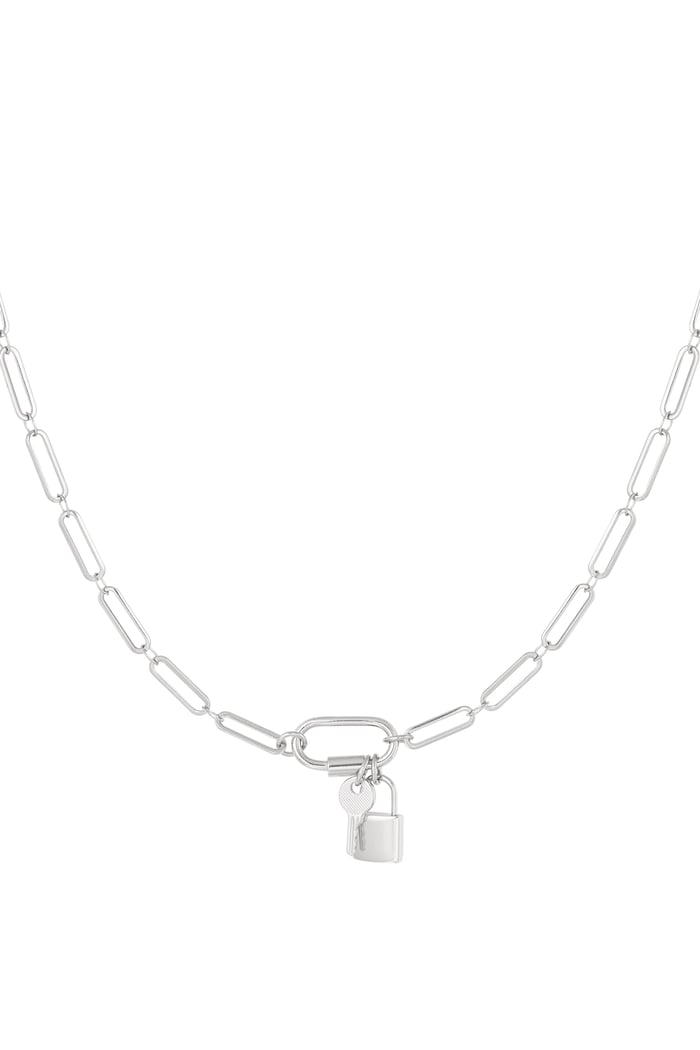 chain links with lock and key