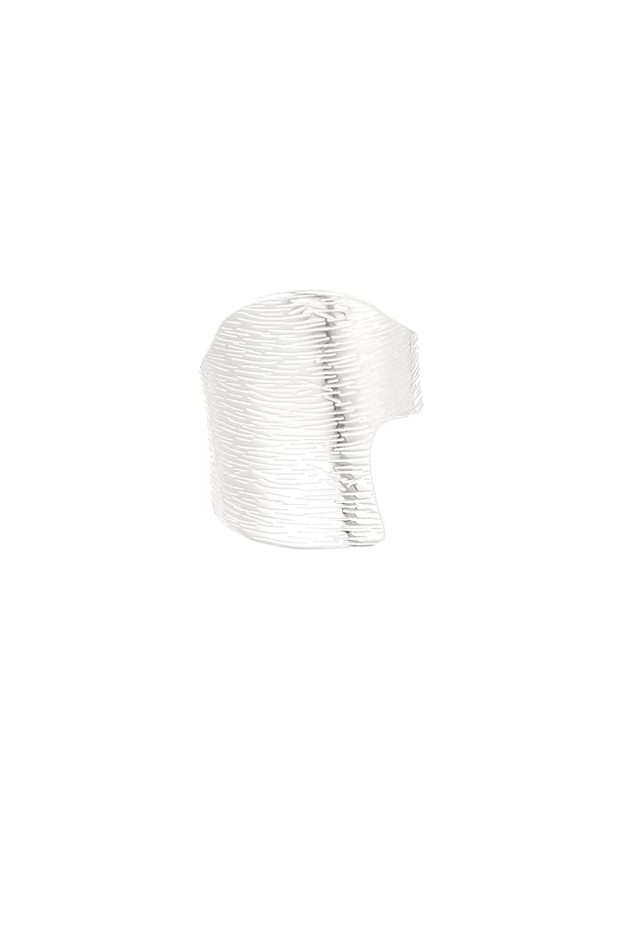 ring asymmetrical must 
