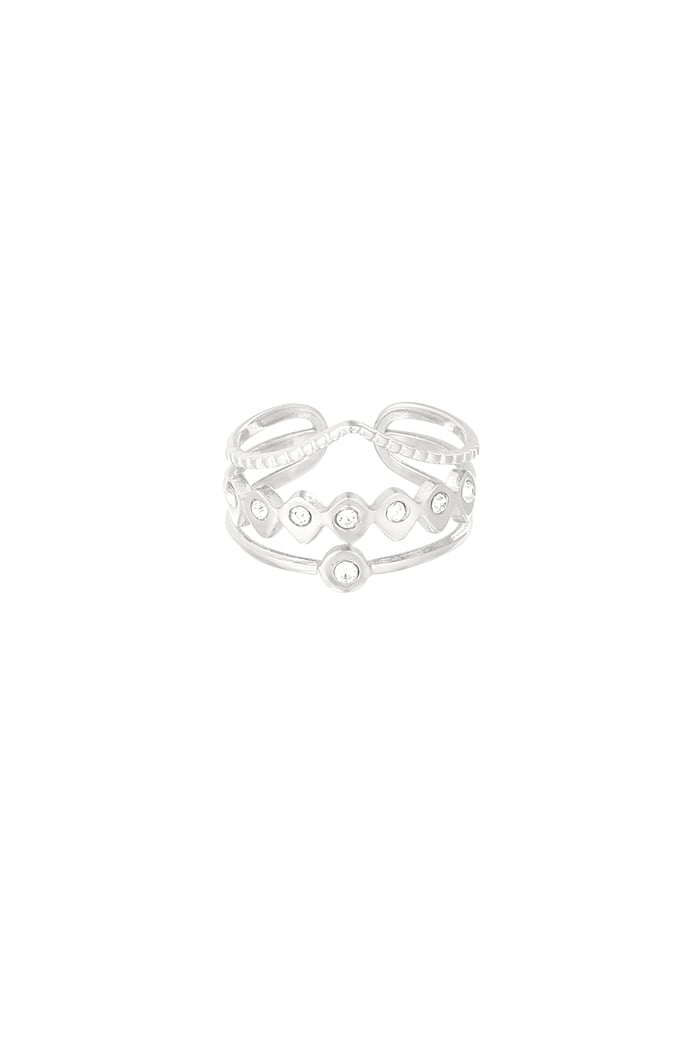 Triple statement ring  