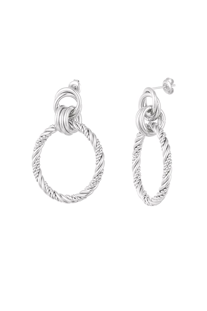 earrings connected circles 