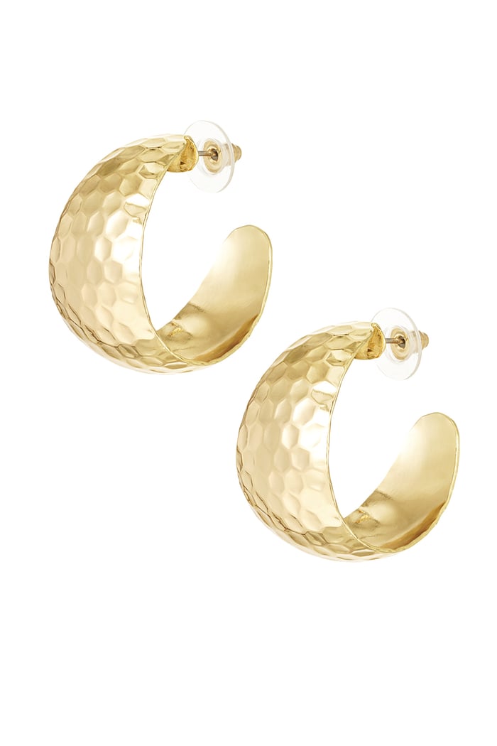 hoops earrings with structure 