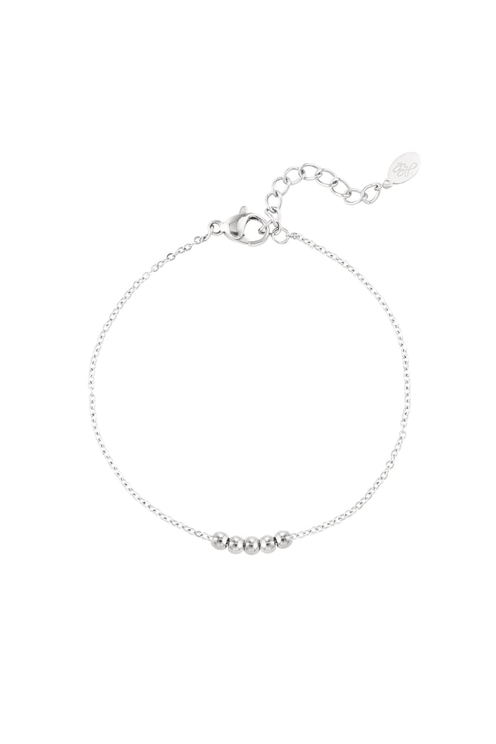 classic bracelet with beads 