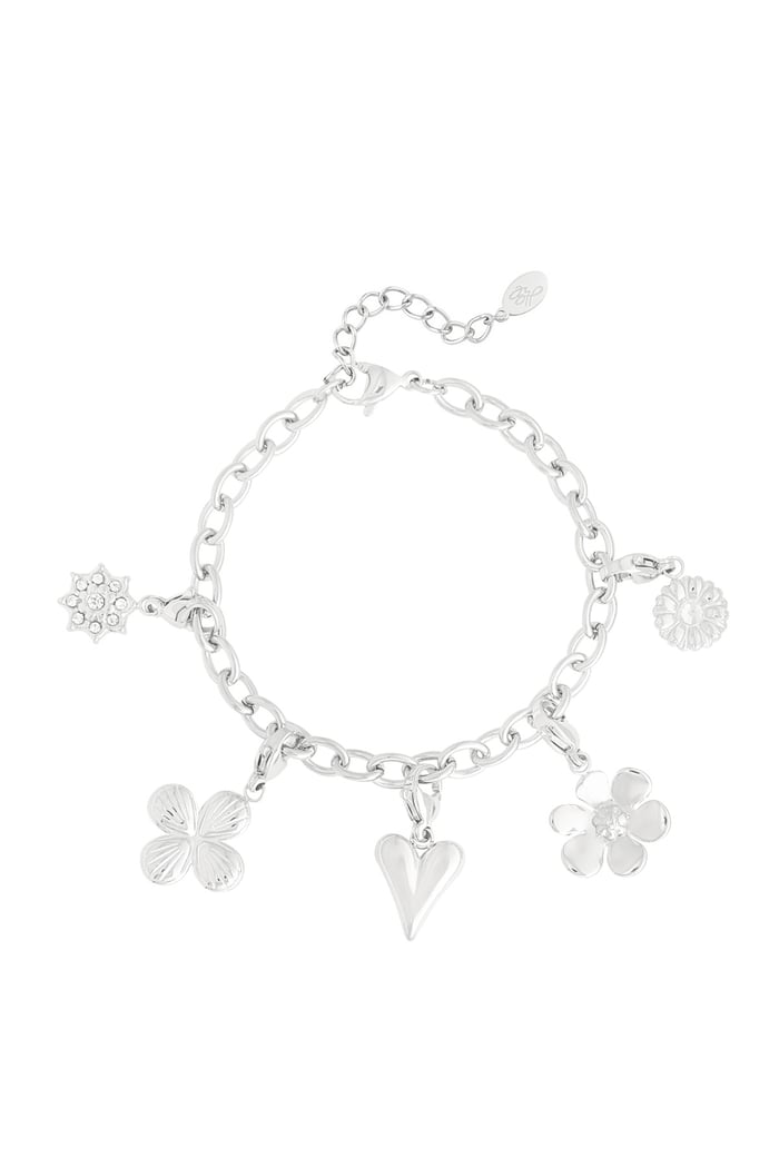 bracciale con ciondoli a forma di cuore 