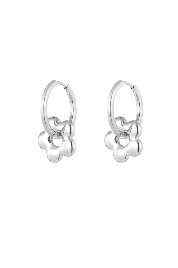 Basic flower charm hoop earrings 