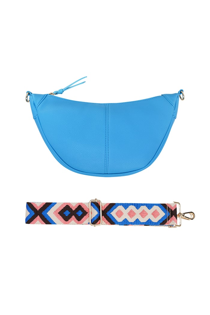 Pouch bag with summer strap 