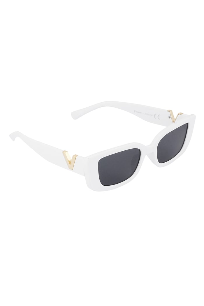 Klassische Sonnenbrille mit V – Schwarz